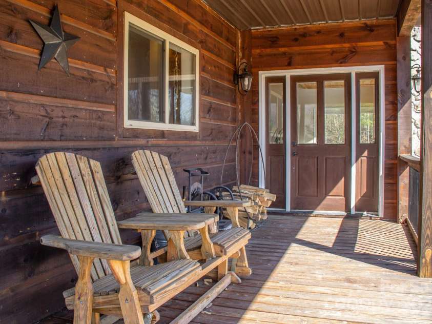 146 Green Briar Lane, Green Mountain, NC 28740.  MLS# CAR4287422, YatesRealty ID 9017. Main Level Front Door