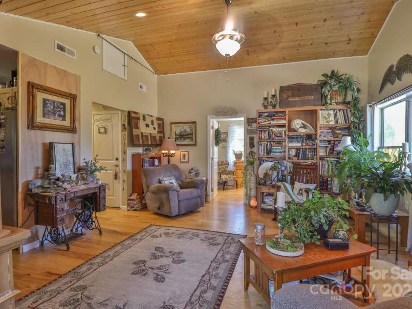 146 Green Briar Lane, Green Mountain, NC 28740.  MLS# CAR4287422, YatesRealty ID 9017. Upstairs Living Room