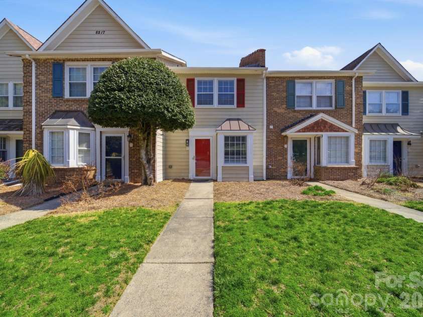 8217 Pineville Matthews Road, Charlotte, NC 28226.  MLS# CAR4371386, YatesRealty ID 9017. 