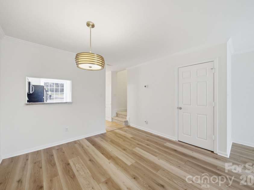 8217 Pineville Matthews Road, Charlotte, NC 28226.  MLS# CAR4371386, YatesRealty ID 9017. 