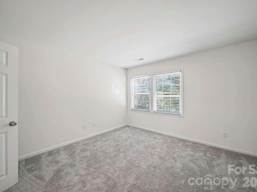 8217 Pineville Matthews Road, Charlotte, NC 28226.  MLS# CAR4371386, YatesRealty ID 9017. 