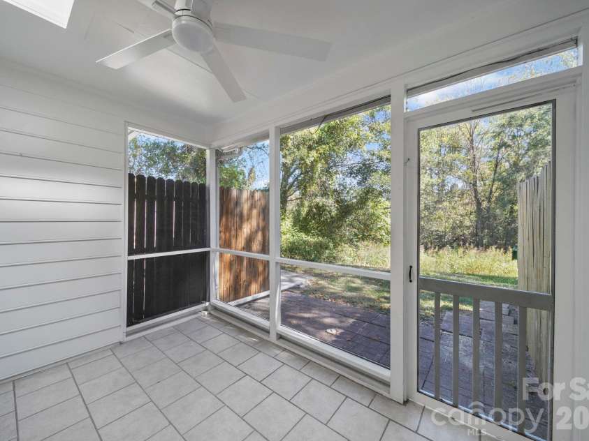 8217 Pineville Matthews Road, Charlotte, NC 28226.  MLS# CAR4371386, YatesRealty ID 9017. 