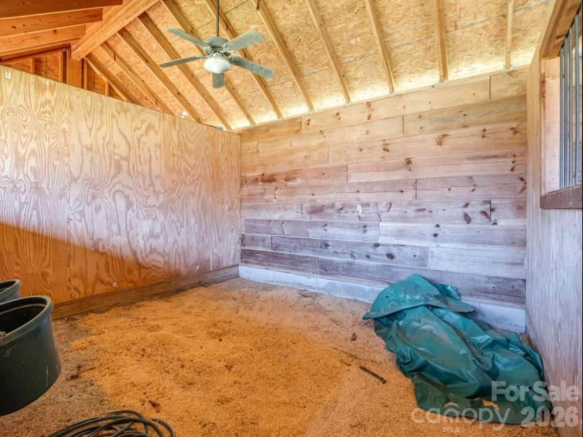 175 Pink Campbell Road, Landrum, SC 29356.  MLS# CAR4359870, YatesRealty ID 9018. Stall #1.