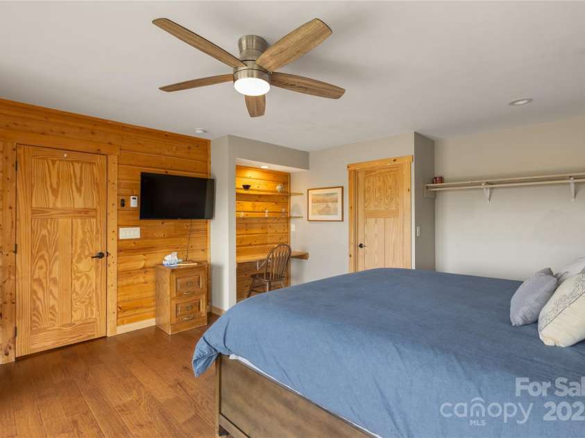 263 Mine Cove Road, Spruce Pine, NC 28777.  MLS# CAR4244163, YatesRealty ID 9018. 