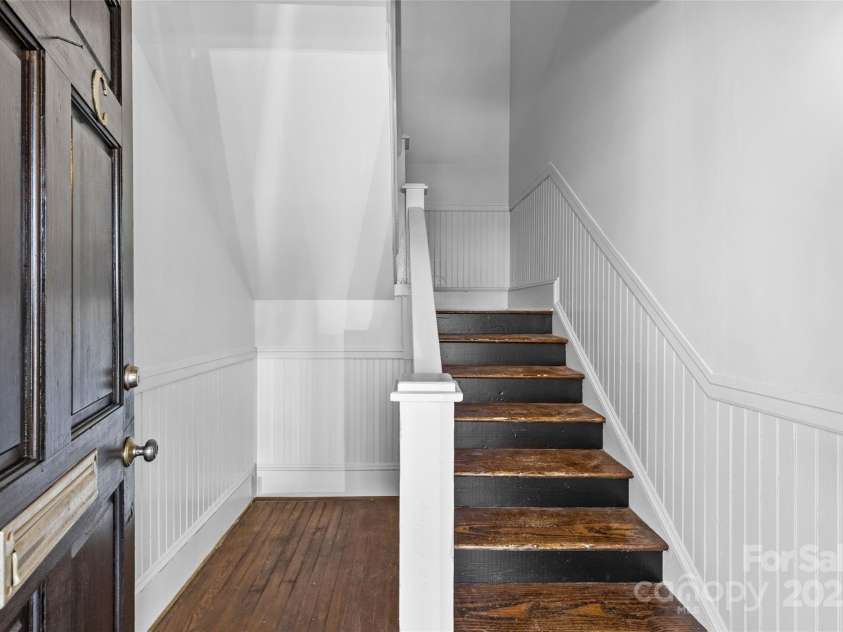 1517 Cleveland Avenue, Charlotte, NC 28203.  MLS# CAR4232687, YatesRealty ID 9019. 