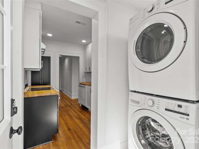 1517 Cleveland Avenue, Charlotte, NC 28203.  MLS# CAR4232687, YatesRealty ID 9019. 