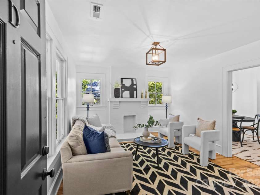 1517 Cleveland Avenue, Charlotte, NC 28203.  MLS# CAR4232687, YatesRealty ID 9019. 