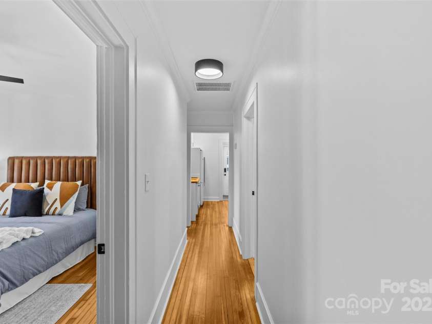 1517 Cleveland Avenue, Charlotte, NC 28203.  MLS# CAR4232687, YatesRealty ID 9019. 