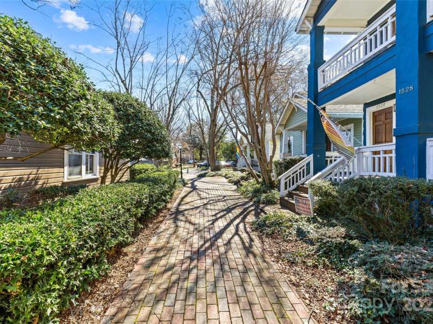 1517 Cleveland Avenue, Charlotte, NC 28203.  MLS# CAR4232687, YatesRealty ID 9019. 