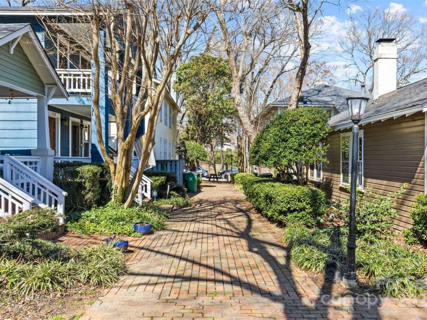 1517 Cleveland Avenue, Charlotte, NC 28203.  MLS# CAR4232687, YatesRealty ID 9019. 