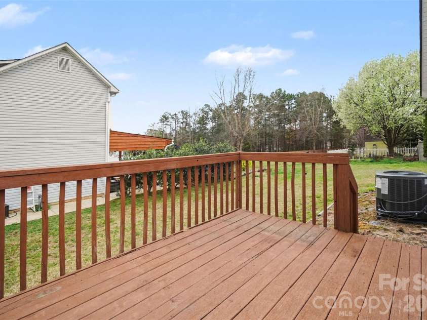 205 Amir Circle, Matthews, NC 28105.  MLS# CAR4356805, YatesRealty ID 9020. 