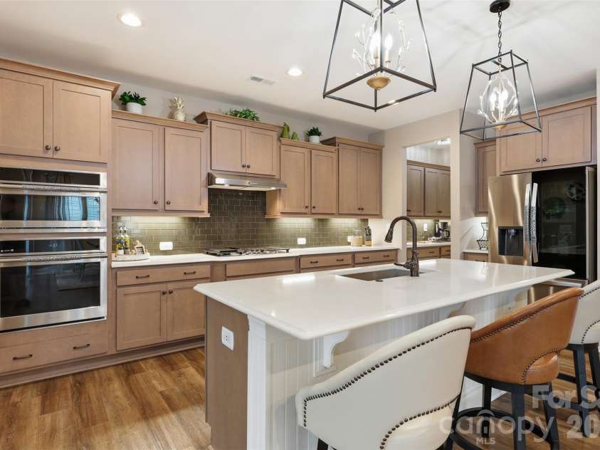 1157 Overlake Drive, Belmont, NC 28012.  MLS# CAR4286954, YatesRealty ID 9021. 