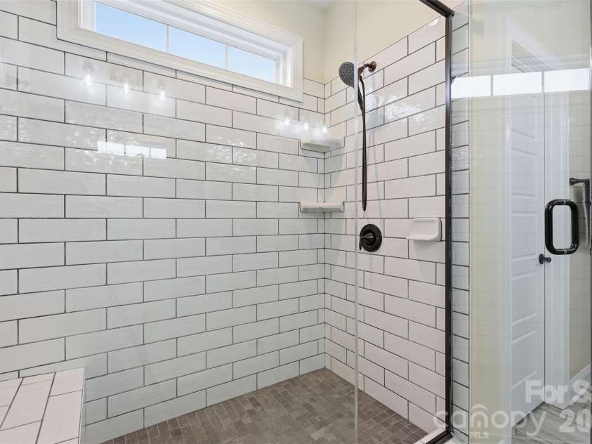1157 Overlake Drive, Belmont, NC 28012.  MLS# CAR4286954, YatesRealty ID 9021. 