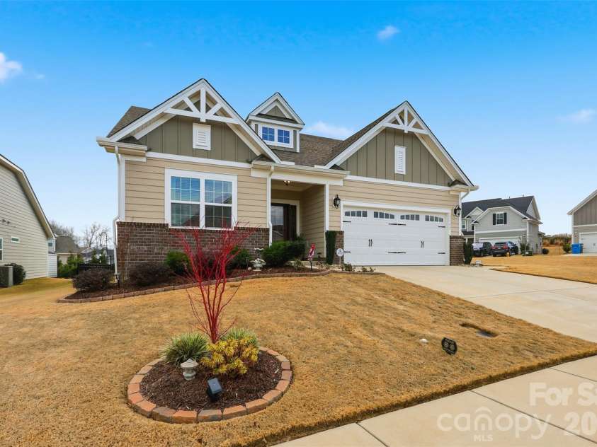 1157 Overlake Drive, Belmont, NC 28012.  MLS# CAR4286954, YatesRealty ID 9021. 