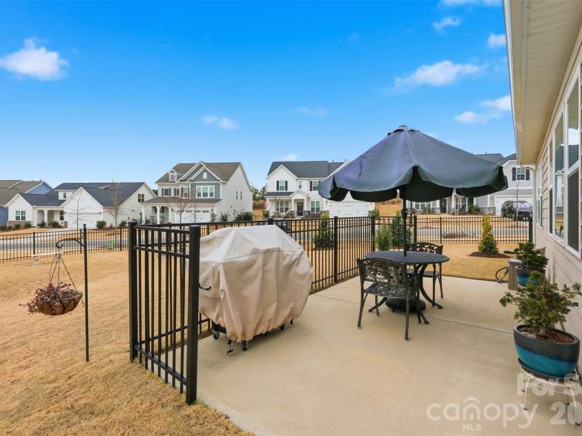 1157 Overlake Drive, Belmont, NC 28012.  MLS# CAR4286954, YatesRealty ID 9021. 