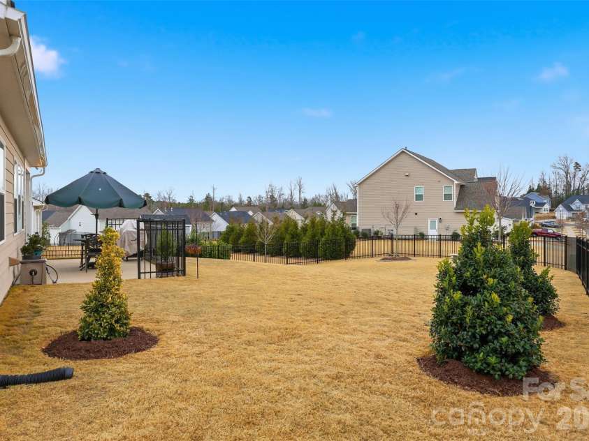 1157 Overlake Drive, Belmont, NC 28012.  MLS# CAR4286954, YatesRealty ID 9021. 