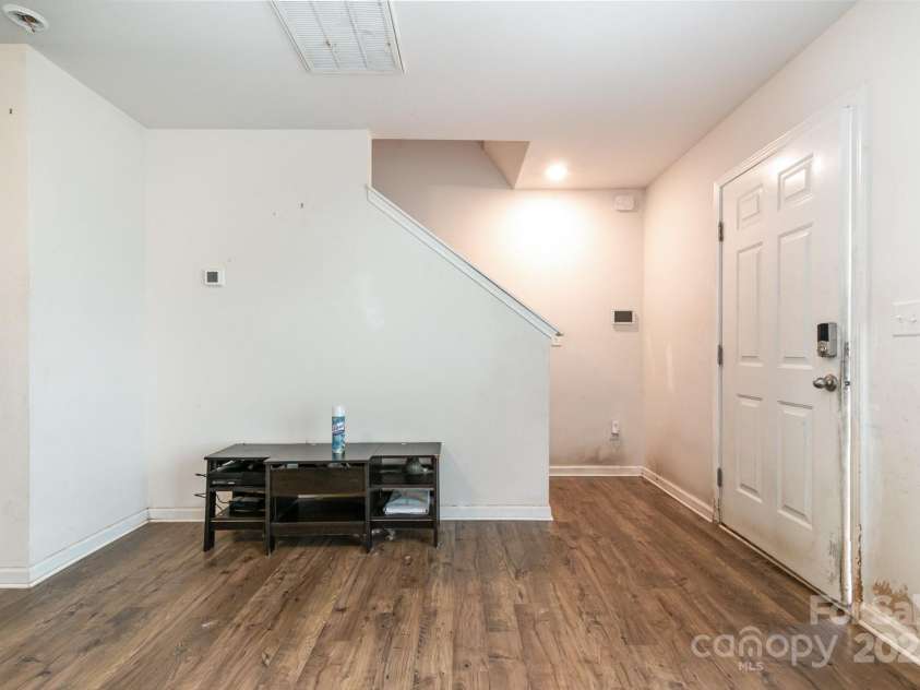 3033 Green Apple Drive, Dallas, NC 28034.  MLS# CAR4250070, YatesRealty ID 9021. 