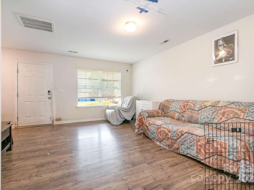 3033 Green Apple Drive, Dallas, NC 28034.  MLS# CAR4250070, YatesRealty ID 9021. 