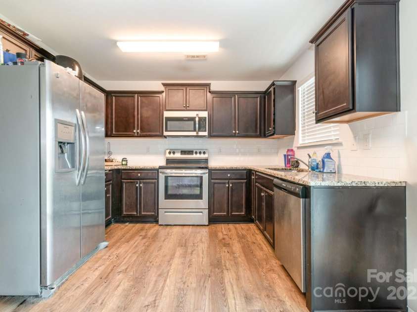 3033 Green Apple Drive, Dallas, NC 28034.  MLS# CAR4250070, YatesRealty ID 9021. 