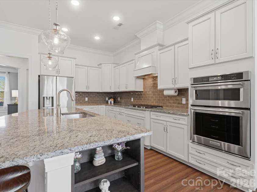 8000 Fallondale Road, Waxhaw, NC 28173.  MLS# CAR4362638, YatesRealty ID 9022. 