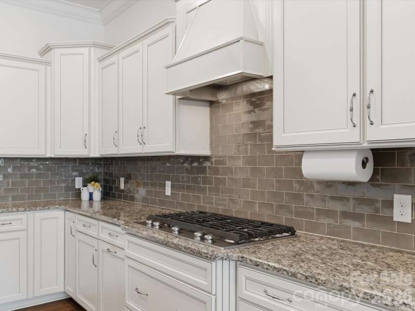 8000 Fallondale Road, Waxhaw, NC 28173.  MLS# CAR4362638, YatesRealty ID 9022. 