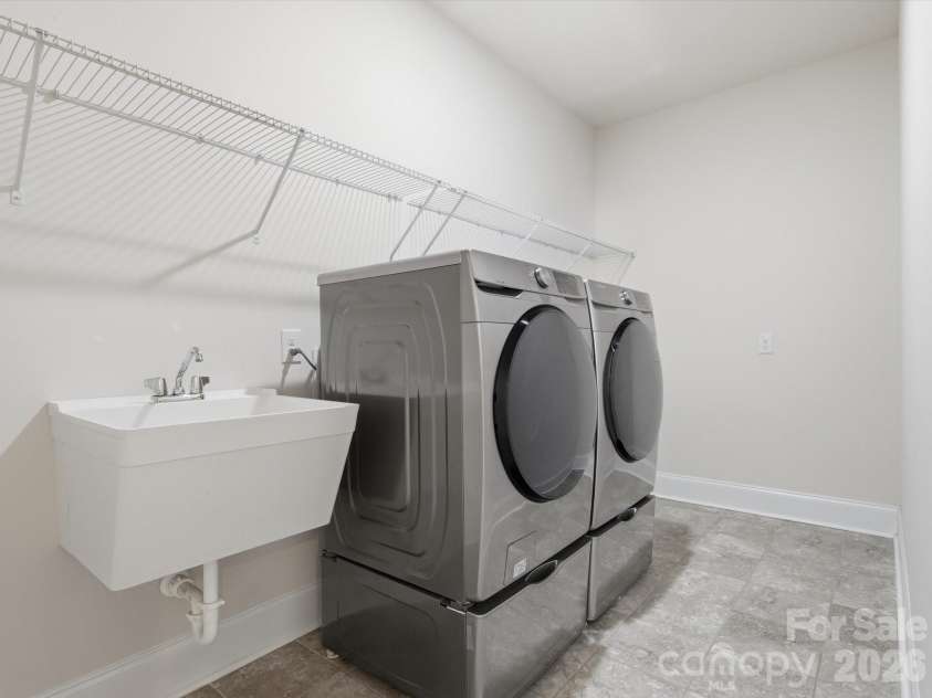 8000 Fallondale Road, Waxhaw, NC 28173.  MLS# CAR4362638, YatesRealty ID 9022. 