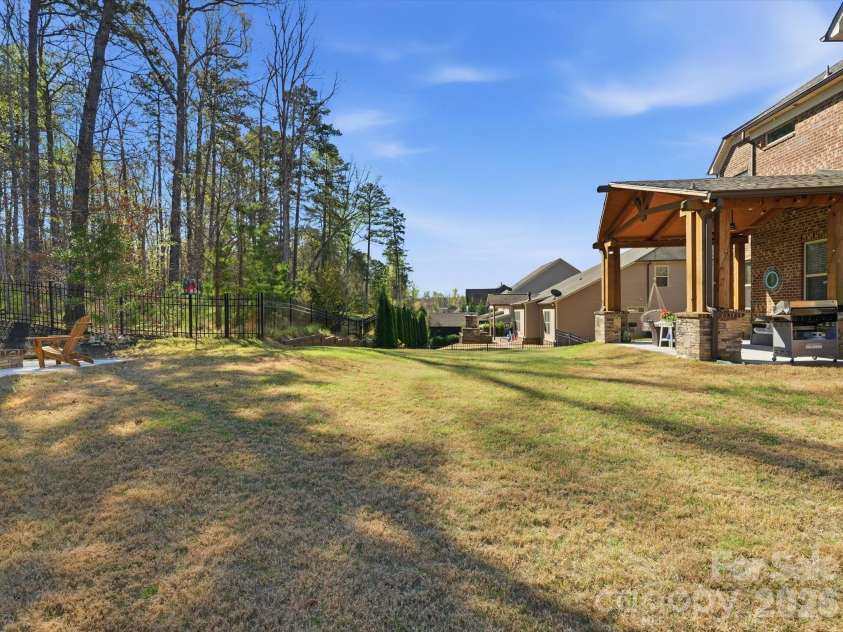 8000 Fallondale Road, Waxhaw, NC 28173.  MLS# CAR4362638, YatesRealty ID 9022. 