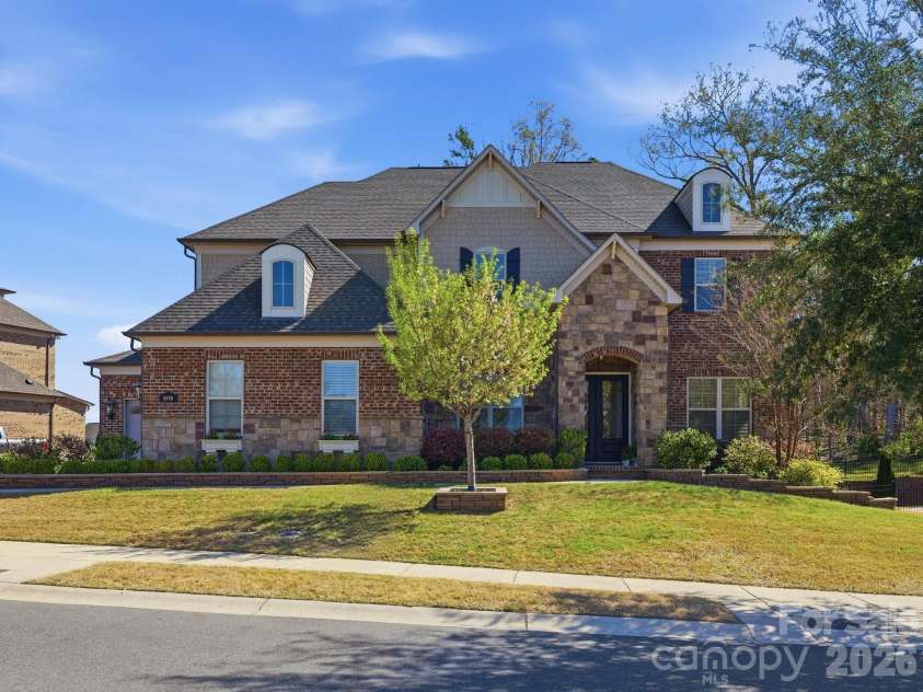 8000 Fallondale Road, Waxhaw, NC 28173.  MLS# CAR4362638, YatesRealty ID 9022. 
