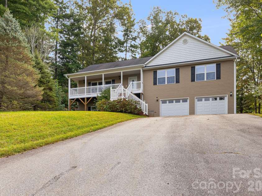 207 Christina Court, Asheville, NC 28806.  MLS# CAR4330846, YatesRealty ID 9023. 