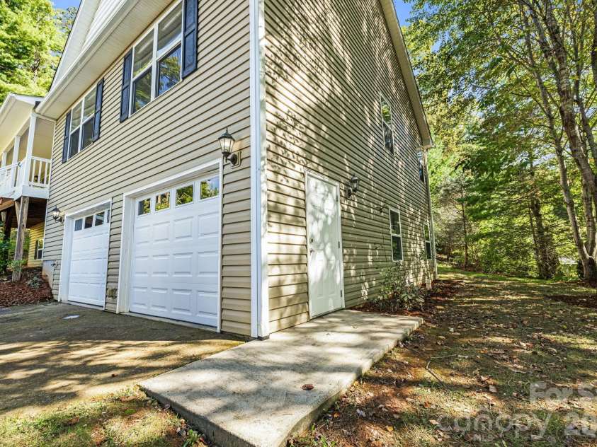 207 Christina Court, Asheville, NC 28806.  MLS# CAR4330846, YatesRealty ID 9023. 