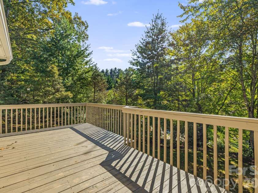 207 Christina Court, Asheville, NC 28806.  MLS# CAR4330846, YatesRealty ID 9023. Sunny Deck