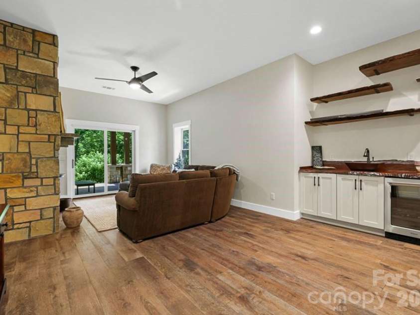 117 Amberleaf Way, Cullowhee, NC 28723.  MLS# CAR4358578, YatesRealty ID 9024. 