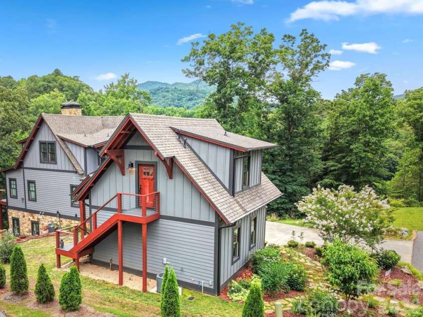 117 Amberleaf Way, Cullowhee, NC 28723.  MLS# CAR4358578, YatesRealty ID 9024. 