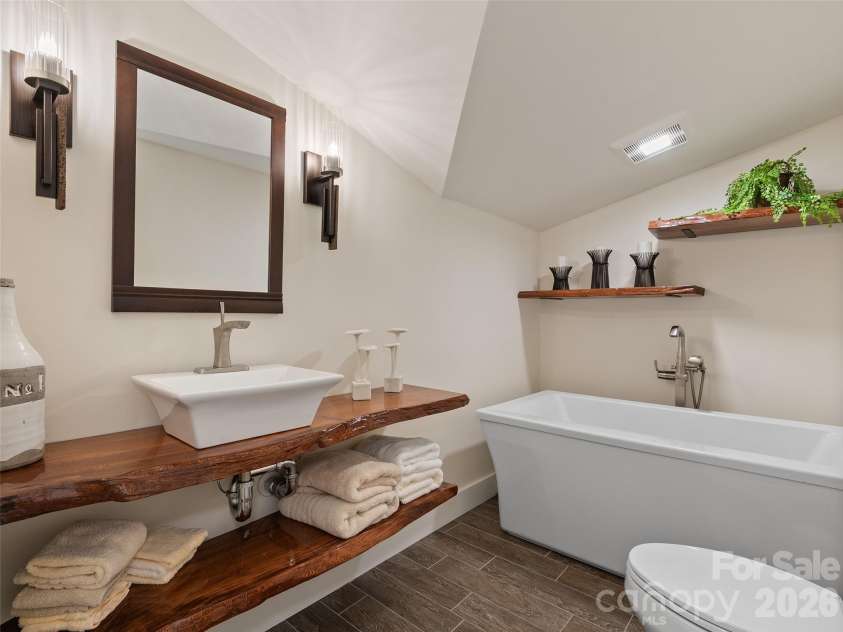117 Amberleaf Way, Cullowhee, NC 28723.  MLS# CAR4425092, YatesRealty ID 9024. 
