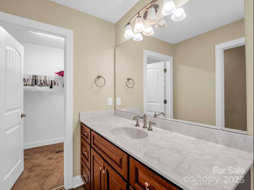 575 Hill Road, Lincolnton, NC 28092.  MLS# CAR4245469, YatesRealty ID 9024. Primary bath