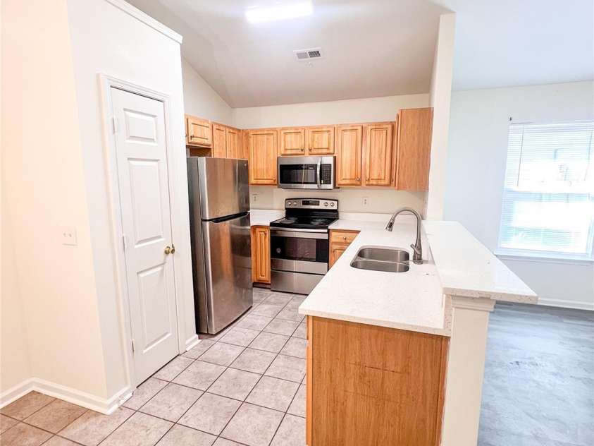 2609 Marmac Road, Charlotte, NC 28208.  MLS# CAR4230828, YatesRealty ID 9025. 