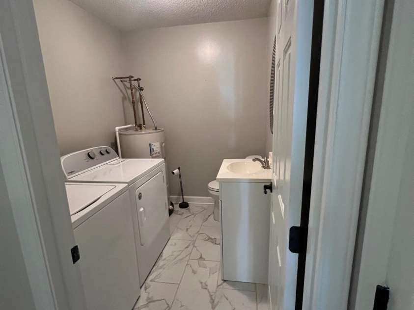 2774 Woodridge Drive, Fort Mill, SC 29715.  MLS# CAR4335405, YatesRealty ID 9025. 