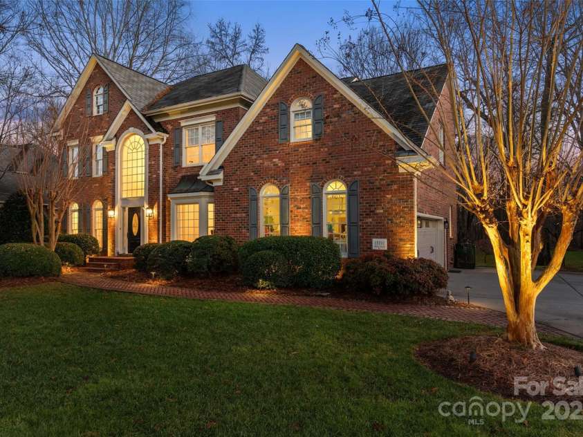 13101 Whisper Creek Drive, Charlotte, NC 28277.  MLS# CAR4207268, YatesRealty ID 9027. 