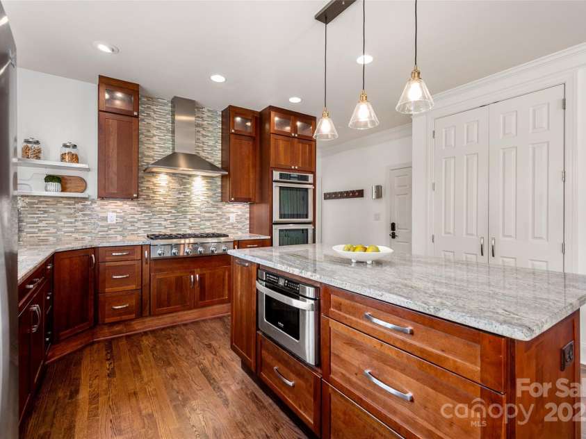 13101 Whisper Creek Drive, Charlotte, NC 28277.  MLS# CAR4207268, YatesRealty ID 9027. 
