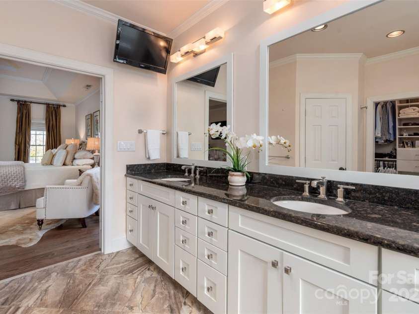 13101 Whisper Creek Drive, Charlotte, NC 28277.  MLS# CAR4207268, YatesRealty ID 9027. 
