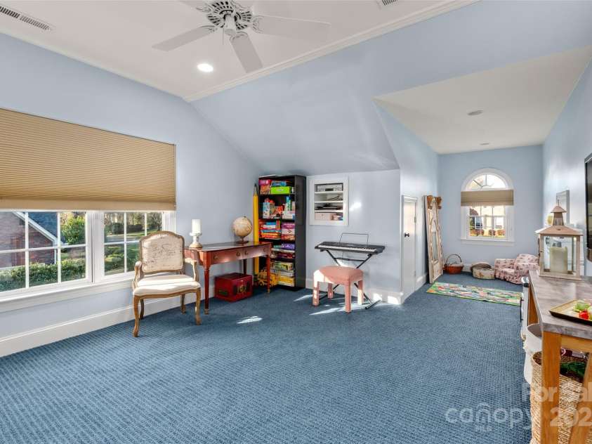 13101 Whisper Creek Drive, Charlotte, NC 28277.  MLS# CAR4207268, YatesRealty ID 9027. 