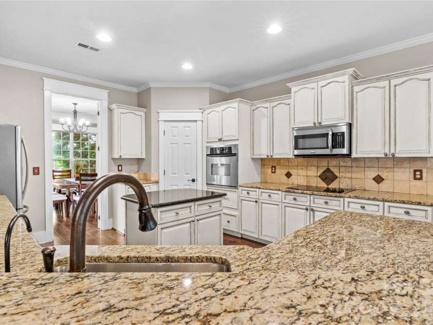119 Middleton Place, Mooresville, NC 28117.  MLS# CAR4400680, YatesRealty ID 9029. 