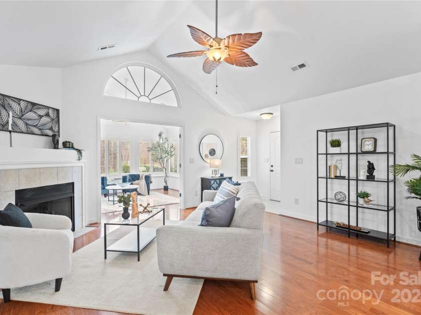 4875 Polo Gate Boulevard, Charlotte, NC 28216.  MLS# CAR4203380, YatesRealty ID 903. 