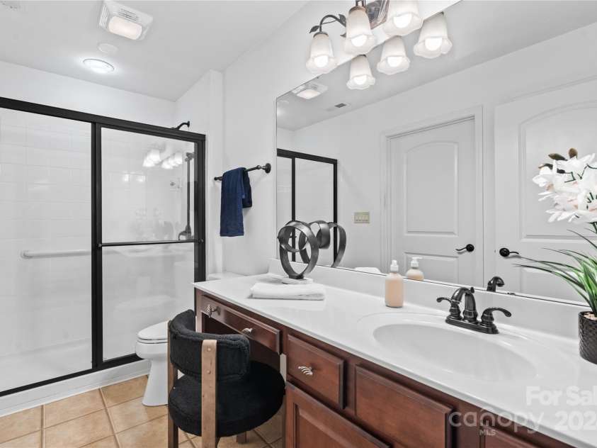 4875 Polo Gate Boulevard, Charlotte, NC 28216.  MLS# CAR4203380, YatesRealty ID 903. 