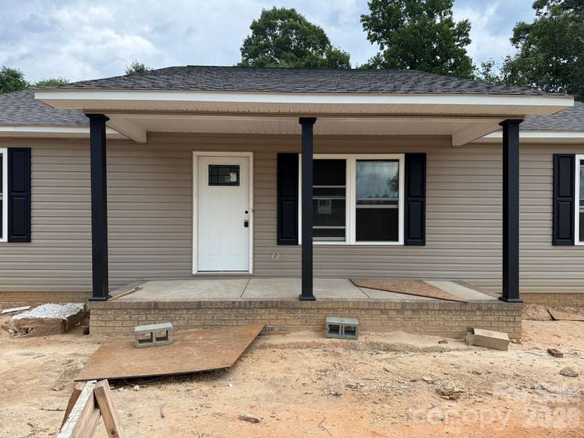 3014 Polkville Road, Shelby, NC 28150.  MLS# CAR4389131, YatesRealty ID 9030. 