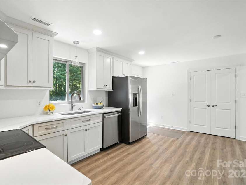 2705 Lowell Bethesda Road, Gastonia, NC 28056.  MLS# CAR4273014, YatesRealty ID 9031. 