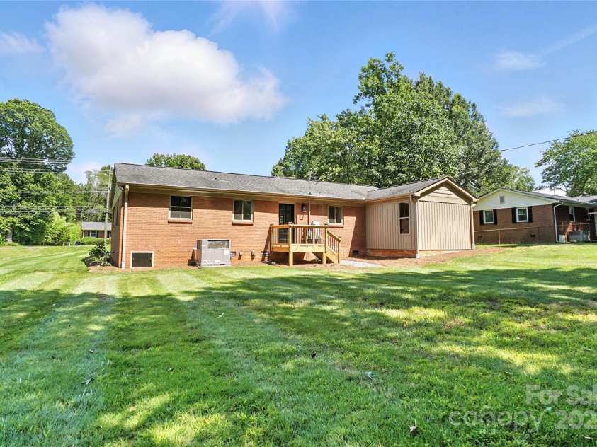 2705 Lowell Bethesda Road, Gastonia, NC 28056.  MLS# CAR4273014, YatesRealty ID 9031. 