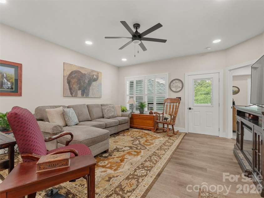 143 Carver Street, Brevard, NC 28712.  MLS# CAR4375520, YatesRealty ID 9032. 