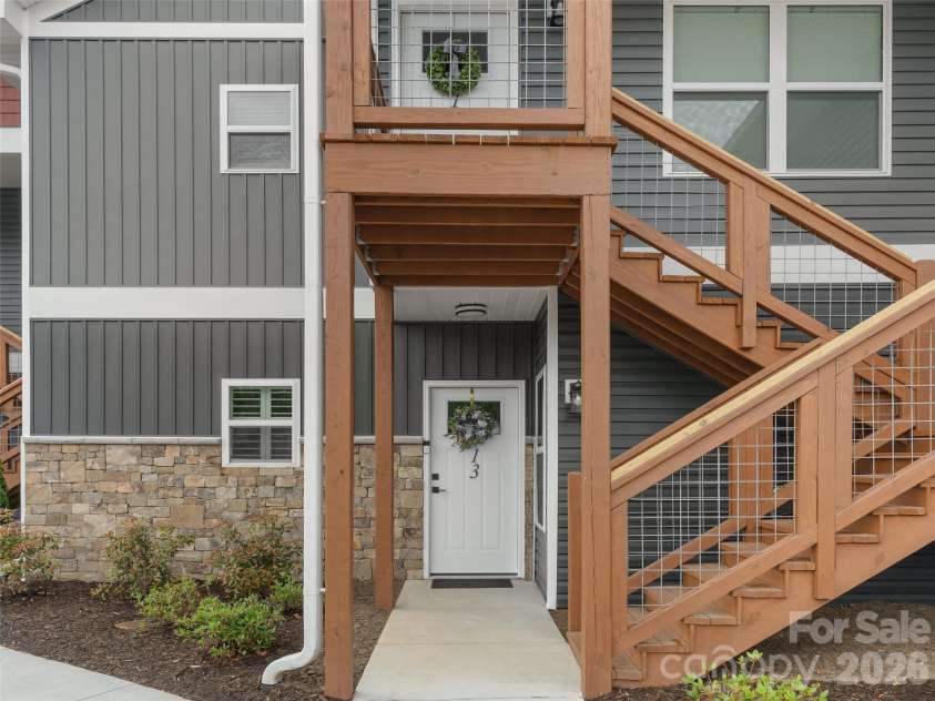 143 Carver Street, Brevard, NC 28712.  MLS# CAR4375520, YatesRealty ID 9032. 