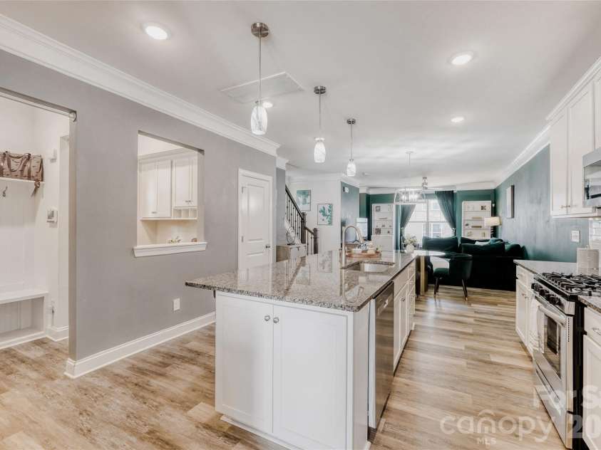 110 Synandra Drive, Mooresville, NC 28117.  MLS# CAR4352091, YatesRealty ID 9033. 